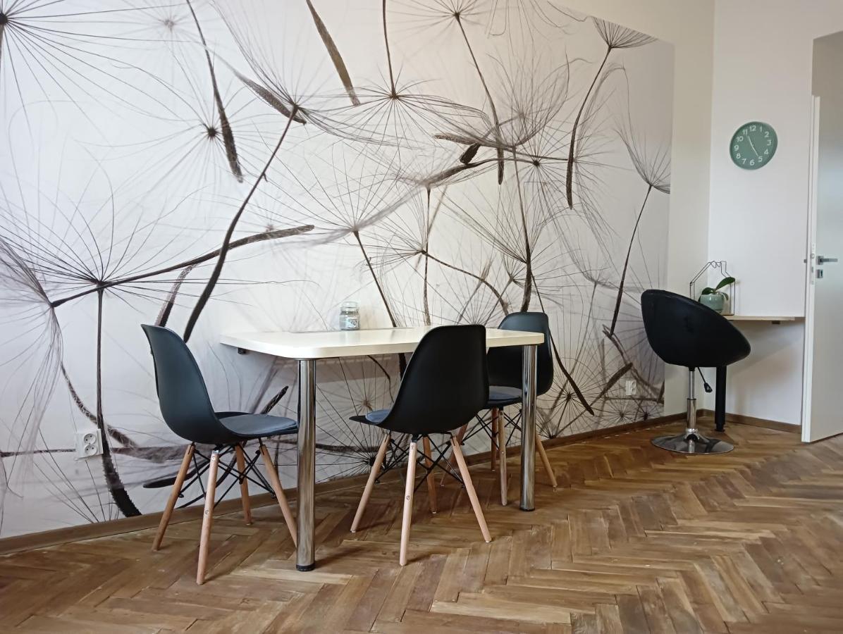 Apartman Hybesova2 Brno Luaran gambar